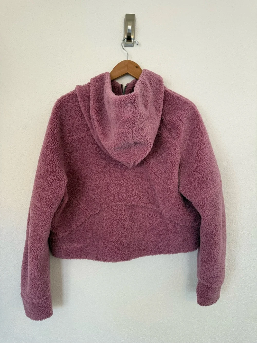 Lululemon Scuba Oversized Cropped Fleece Funnel quarter zip hoodie in size M/L